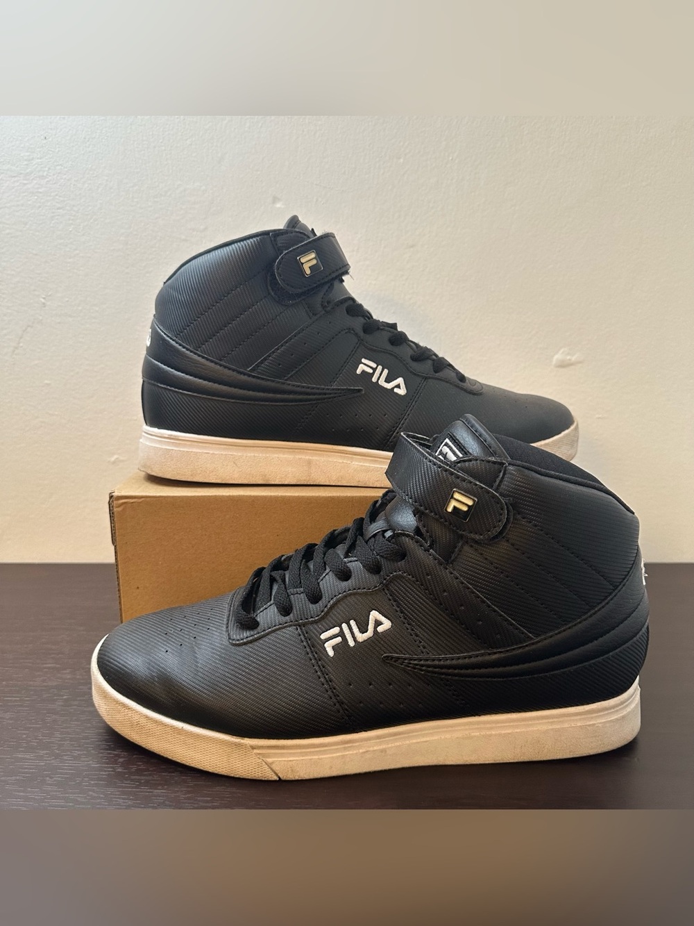FILA Vulc 13 Men's Black High-Top Sneakers Size 9.5 Lace Up Hook & Loop 1FM00817